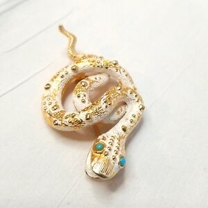 Snake brooch